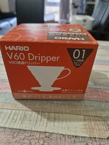 Hario V60 Plastic Coffee Dripper | V-Shaped Cone Coffee Dripper Red - Picture 1 of 3