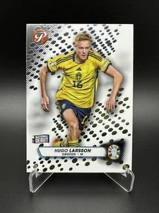 2023 Topps Pristine Road to UEFA Euro 2024 - Hugo Larsson #179 RC - Sweden - Bild 1 von 2