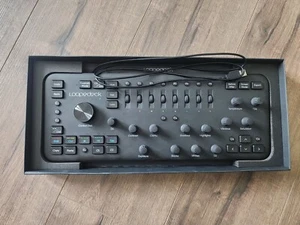 Console Loopdeck pour édition photo et vidéo dans sa boite comme neuve - Photo 1 sur 2