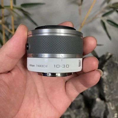Objetivo Nikon 1 nikkor VR 10-30mm f/3.5-5.6 J1 J2 J3 J4 J5 V1 V2 V3-95% nuevo Foto 1 de 4