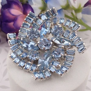 Broche prendedor baguette vintage La Rel bebé azul estrás tono plata - Imagen 1 de 5