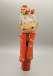 1970s Vintage Japanese Folk Art Wood Doll Red Kimono - Imagen 1 de 8