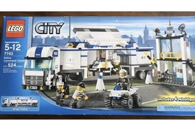 LEGO CITY: Police Command Center (7743) 100% complete w/ MANUALS  AND BOX