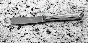 CHRISTOFLE MALMAISON BUTTER SPREADER - Picture 1 of 3