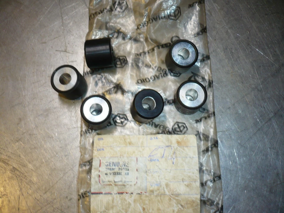 6 GALETS PIAGGIO CM1038035 VESPA LX LXV S 125 X8 BEVERLY LIBERTY TYPHOON 125 - Photo 1/4
