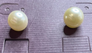 Premier Designs Ohrstecker 8 mm Kunstperlen - Bild 1 von 2