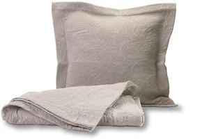 Stunning Woven Jacquard Design Bedspread in Taupe 270cm x 270cm Made in Portugal - Imagen 1 de 1