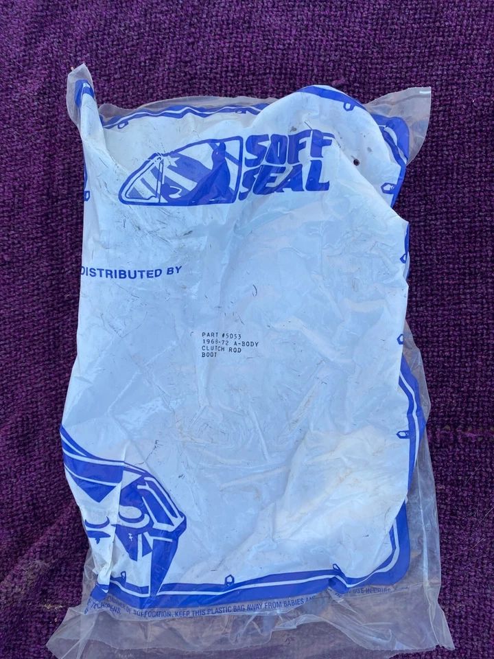 1968-72 A-Body SoftSeal 5053 Clutch Rod Boot Foto 1 de 1
