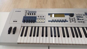 Yamaha MO6 61-Key Music Production Synthesizer w/soft case From Japan - Picture 1 of 12