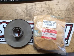 NOS SUZUKI MOVABLE DRIVEN FACE 21240-03A05 - Bild 1 von 1