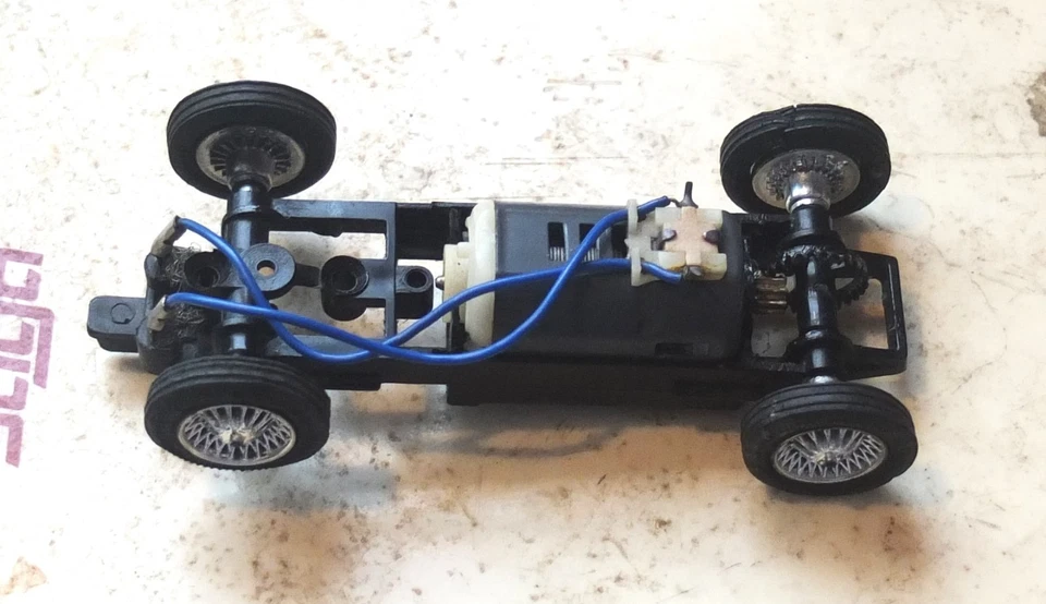 CHASIS STROMBECKER 1/32 Slot Car con Motor GRIS PARA Coches Stock, Ferr TR, D Jag Foto 1 de 2