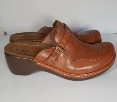 Zuecos de cuero Indigo by Clarks marrón con diseño de hojas boho para mujer 11M Foto 1 de 4