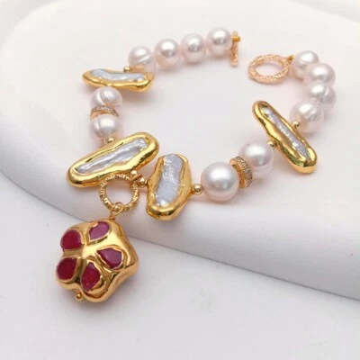Pulsera de perlas cultivadas Potao Biwa rojo jade chapado en oro encanto para mujer Foto 1 de 4