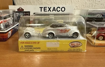 Nuevas réplicas de carreras de carretera H.O 37 Roadster con remolque blanco perla con llamas Slot Car Foto 1 de 4