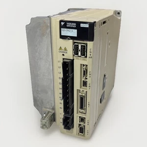 Yaskawa SGDV-5R4D11A 400V Servopack Servoantrieb - Bild 1 von 9