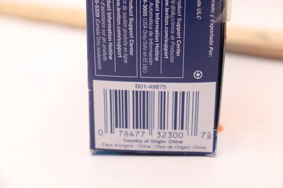 Leviton Keyless Lamp Holder Porcelain 660W-250V B01-49875-Missing Hardware - Image 1 of 4