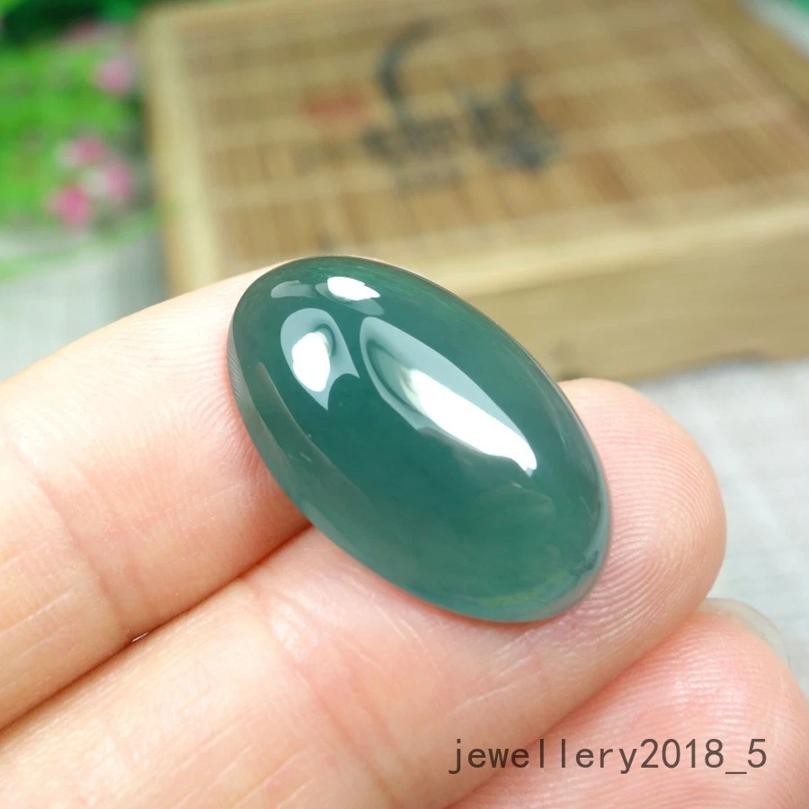 Сертифицированный ледяной зеленый 100% натуральный жадеит нефрит овальный кабошон 鸽子蛋蛋面 戒面 - Изображение 1 из 4