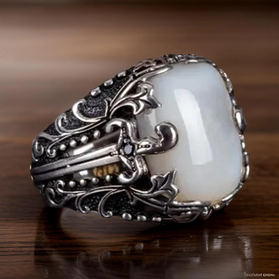 Anillo de madreperla de plata de ley 925 con lados de espada para hombre talla 7-15 Foto 1 de 4