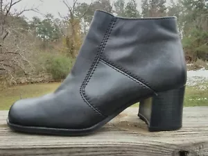 Thom McAn Sz 6.5 W Black Leather Ankle Boots Booties Heels Women's Zip Ups - Picture 1 of 10