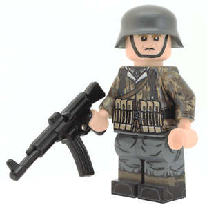 United Bricks WW2 German Splinter Camo Jacket StG44 Military Soldier Minifigure