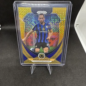 2025 Prizm Club World Cup Hakan Calhanoglu Gold Mojo #’ed /25 Inter Milan - Picture 1 of 2