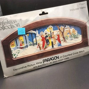 Kit ricamo punto croce Paragon collezione Natale 6371 cantori villaggio - Foto 1 di 5