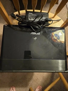 ASUS G72GX Vintage Gaming Laptop - Picture 1 of 5