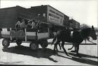 1977 Press Photo Visitors Take Horse Drawn Wagon Tour Plains Georgia