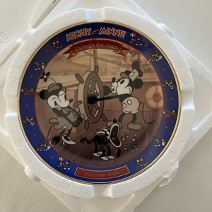 Piatto Mickey&Minnie 8" Steamboat Willie Bradford "Attraverso gli anni" COA NUOVO! - Foto 1 di 5
