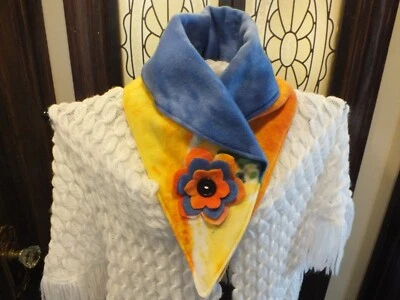 Nuevo Bufanda Hecho a Mano Azul Naranja Amarillo Hecho a Mano Flor 36x6" Vellón Suave Foto 1 de 2