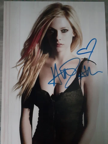 AUTHENTIC SIGNED AVRIL LAVIGNE 12 X 8 AUTOGRAPHED PHOTO COA REAL Cover