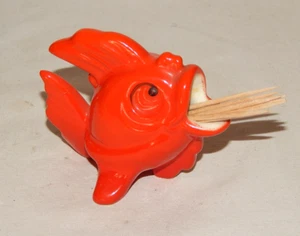 Zahnstocherhalter Porzellan Groteske Figur Fisch rot / orangerot - Picture 1 of 8