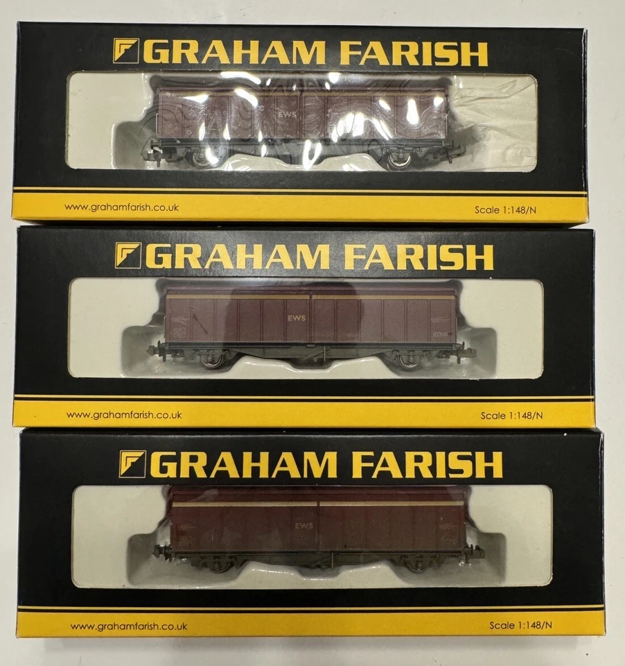 Lot Rake of 3: Graham Farish 46 Ton VGA Sliding Wall Van EWS Weathered N gauge - Image 1 of 2