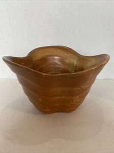 Wavy USA #FP339 Pottery 40s Art Deco MCM 4x6" Planter or bowl Earth Tones BOHO - Picture 1 of 8