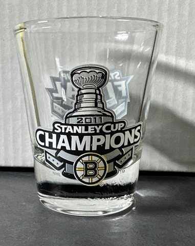 BOSTON BRUINS 2011 NHL STANLEY CUP FINAL CHAMPIONSHIP GLASS SHOTGLASS 2 OZ SIZE Cover