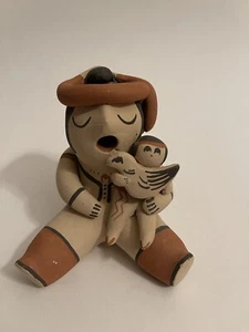 VTG Native American Handmade Jemez Pottery Storyteller With Bird by Yolanda Toya - Picture 1 of 12