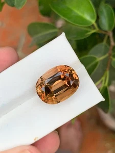 21.85 Carat Beautiful Cushion Cut Honey Color Topaz For Jewellery - Picture 1 of 7