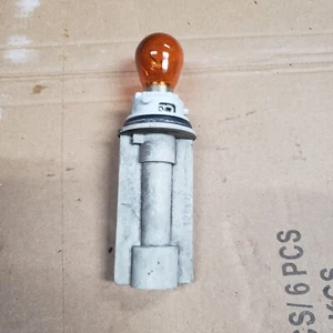 PORTE AMPOULE Renault TRAFIC 2  2006-2014 REF 89391694 - Picture 1 of 3