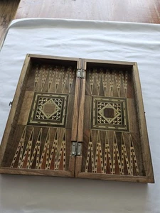 Backgammon-Chess-checkers board Inlaid with various woods and mother of pearl. - Picture 1 of 18