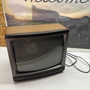 Magnavox 13" CRT Retro Gaming TV No Remote RR1337 - Picture 1 of 7