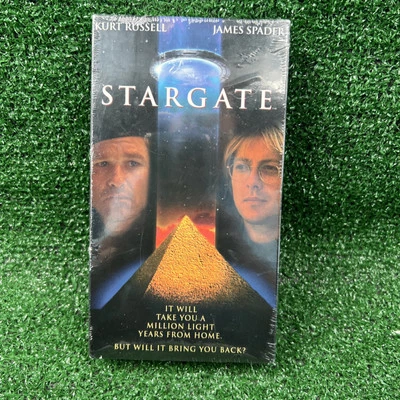 Stargate VHS SEALED Kurt Russell James Spader 1995  Vintage Foto 1 de 4