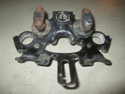 Yamaha 1978 - 1982 XS650 ESPECIAL 1980 - 1981 XS650 triple superior 2M0-23435-00-98 Foto 1 de 4