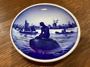 ROYAL COPENHAGEN DENMARK 2010 LANGELINIF 3.25 INCH COASTER - Picture 1 of 2