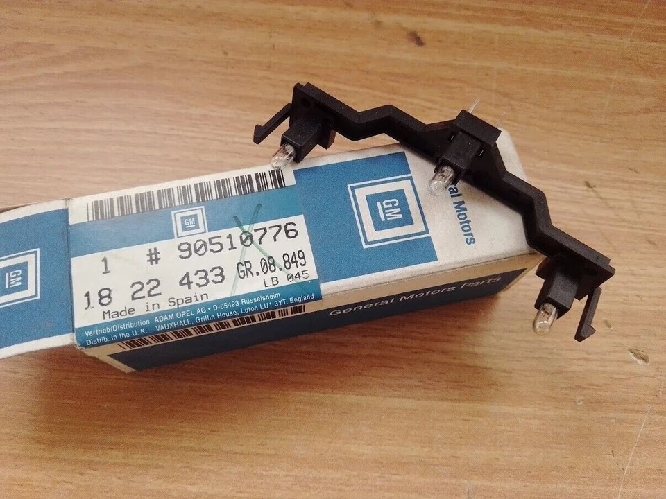 Center Console Bulb Socket for Opel Vauxhall Corsa B 90510776 OEM - Image 1 of 1