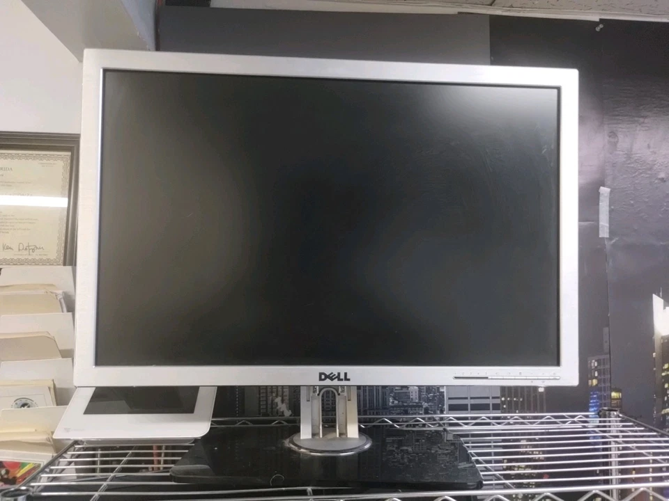 LOT OF 5 Dell E2417H 24" FHD 1080p Usb Monitor  ,Speaker Power Vga ,S-video - Image 1 of 1