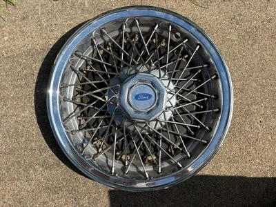 (1) Tapacubos de radios de alambre Ford Crown Victoria 1988-1991, 15 pulgadas, ¡excelente estado! Foto 1 de 4