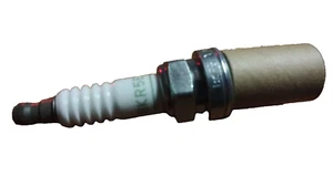 Bujía Nissan nueva NGK BKR5EY 22401-53J05 - Imagen 1 de 7