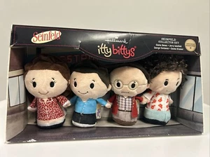 Nuevo en caja itty bittys Seinfeld Juego Coleccionista Peluche, Juego de 4 en Embalaje Original  - Imagen 1 de 12