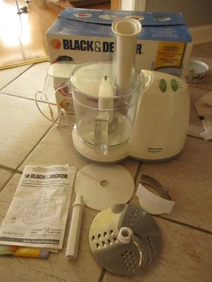 Black & Decker Quick 'N Easy Plus Electric Food Processor FP1400 - Image 1 of 4