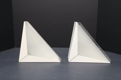 Par de apliques de pared de vidrio con pantalla antideslizante estilo Art Deco aerodinámico de colección Foto 1 de 4